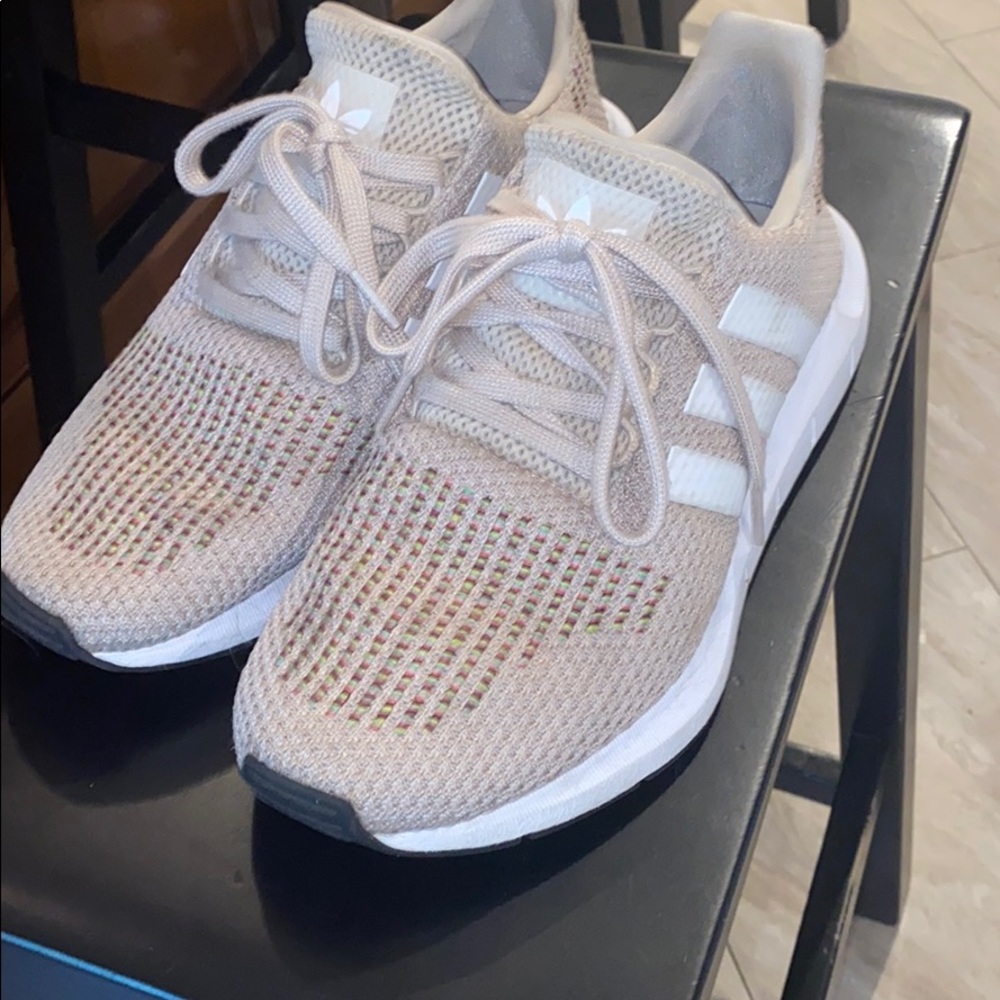 ADIDAS SNEAKERS